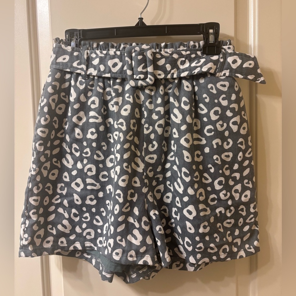 NWT Blue-Gray Leopard High Rise Shorts